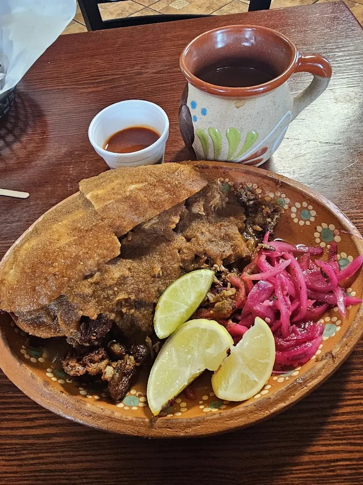 Torta Ahogada De Carnitas